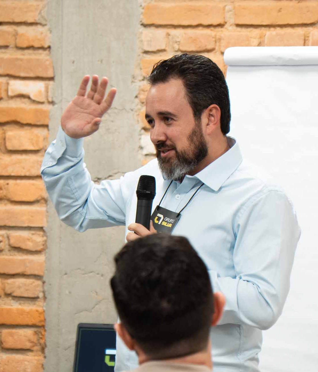 Felix Chaves, fundador da 5K Gestão, palestrando.